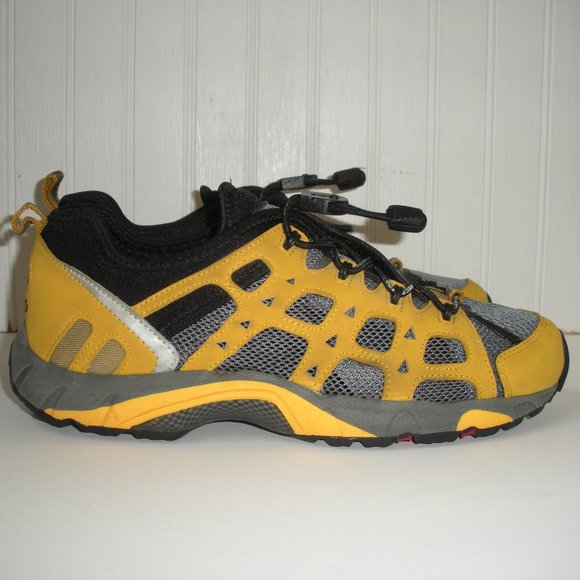 ecco receptor walking shoes